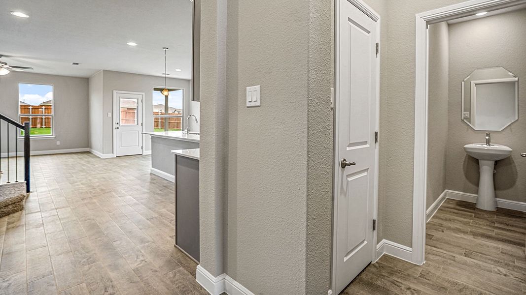 Spacious, unfurnished interior of a new home in Legado, Cleburne (Image 39). Spacious, unfurnished interior of a new home in Legado, Cleburne (Image 39).