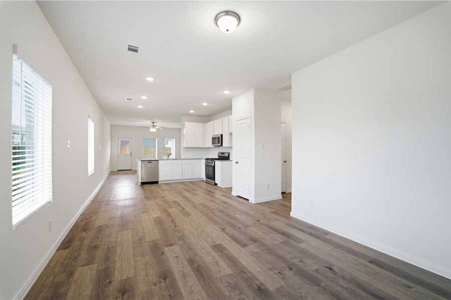 Spacious, unfurnished interior of a new home in Westridge, McKinney (Image 15). Spacious, unfurnished interior of a new home in Westridge, McKinney (Image 15).