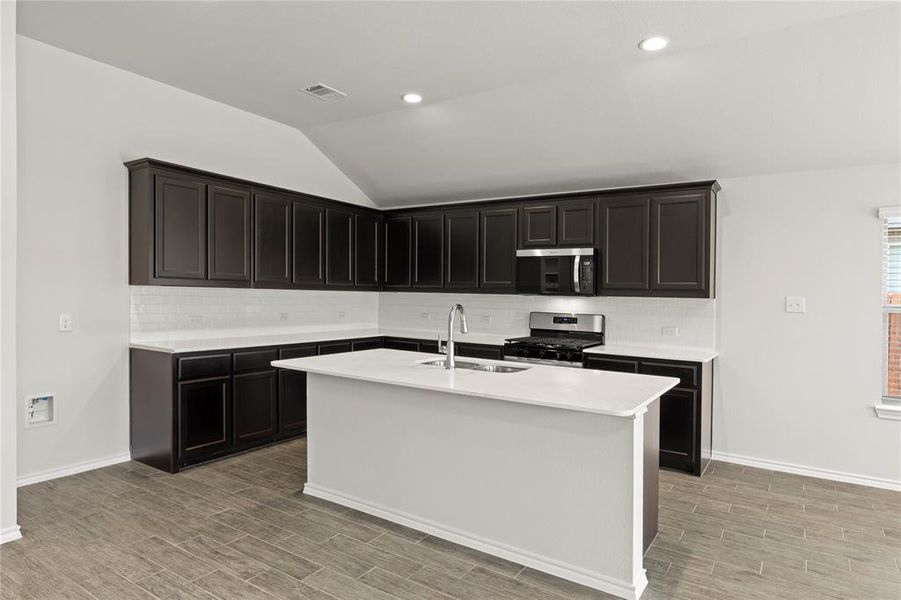 Furnished interior view inside a new home in Northspur, Terrell (Image 10).