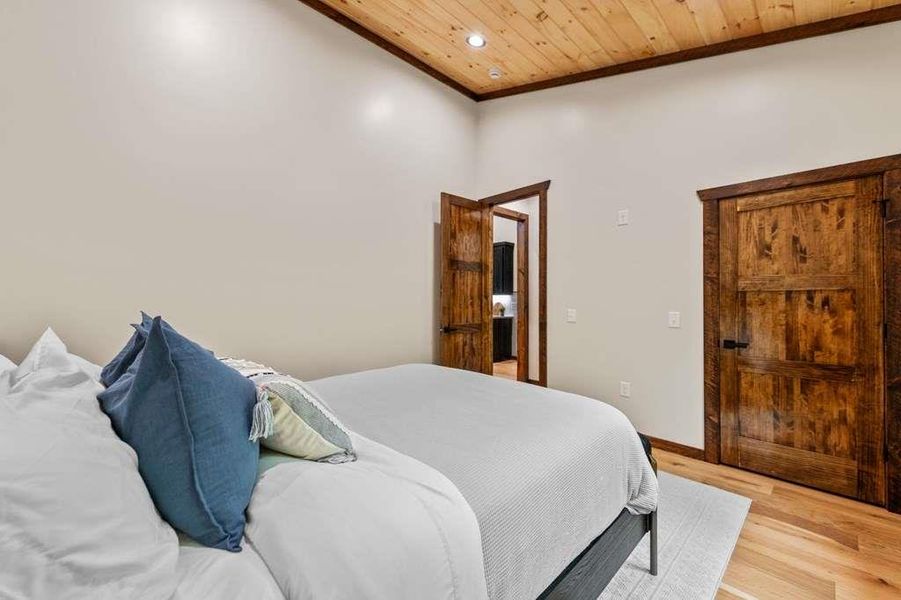 Furnished interior view inside a new home in , Blue Ridge (Image 54).