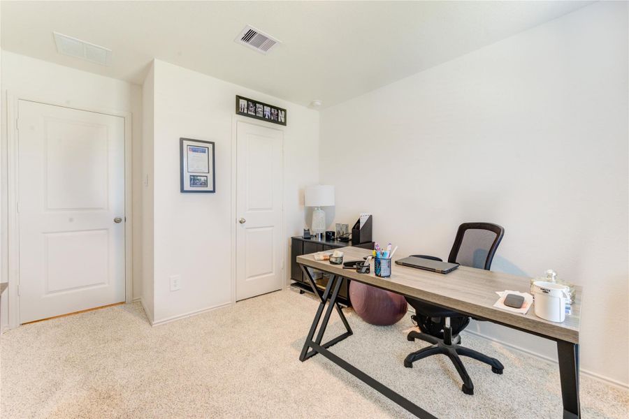 Furnished interior view inside a new home in , Fulshear (Image 11).