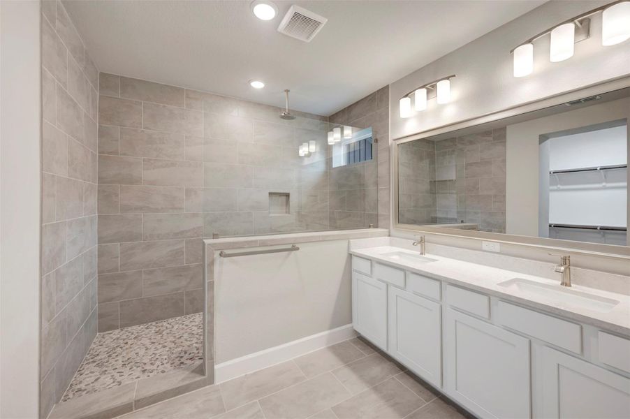 Furnished interior view inside a new home in Pomona 40' Homesites, Manvel (Image 7).