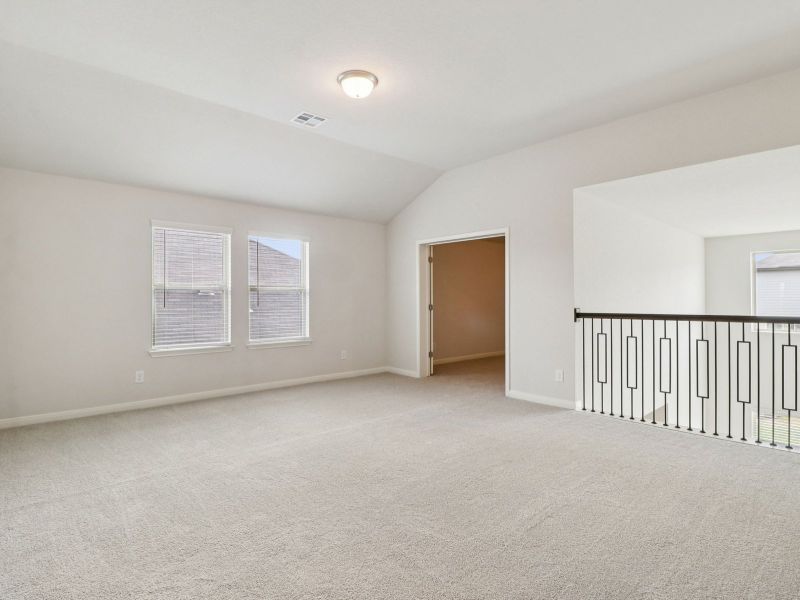 Spacious, unfurnished interior of a new home in Fox Falls, Boerne (Image 20). Spacious, unfurnished interior of a new home in Fox Falls, Boerne (Image 20).