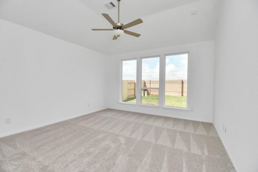 Spacious, unfurnished interior of a new home in Elyson, Katy (Image 13).
