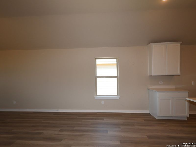 Spacious, unfurnished interior of a new home in Winding Brook, San Antonio (Image 26). Spacious, unfurnished interior of a new home in Winding Brook, San Antonio (Image 26).