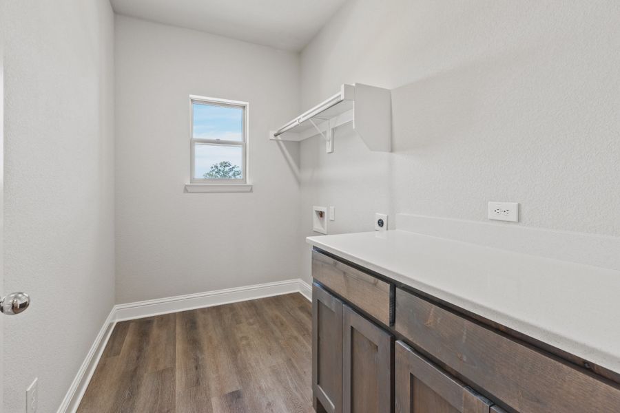 Representative unfurnished interior of a home built from the The Harper by Doug Parr Custom Homes in Spring Valley Ranch, Paradise (Image 17).