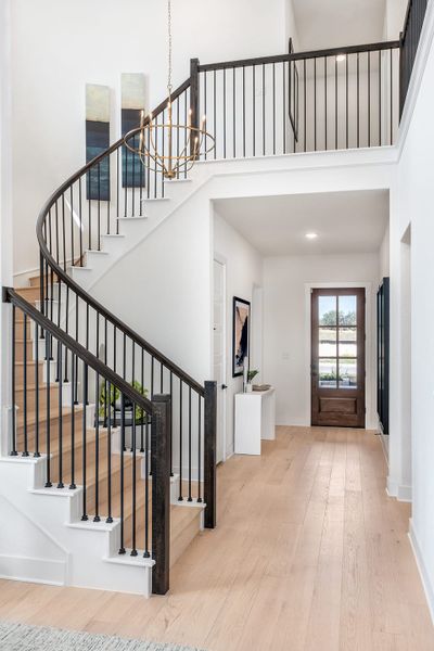 Image 8 representing the Linden by Tri Pointe Homes in Lagos Reserve, Manor, TX.