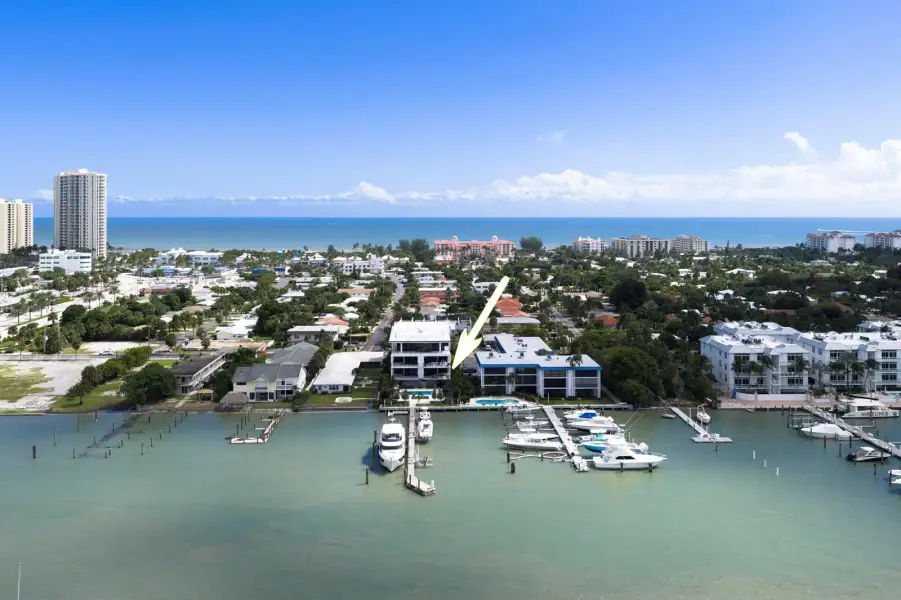 DJI_20251012122427_0049_D_2 DJI_20251012122427_0049_D_2