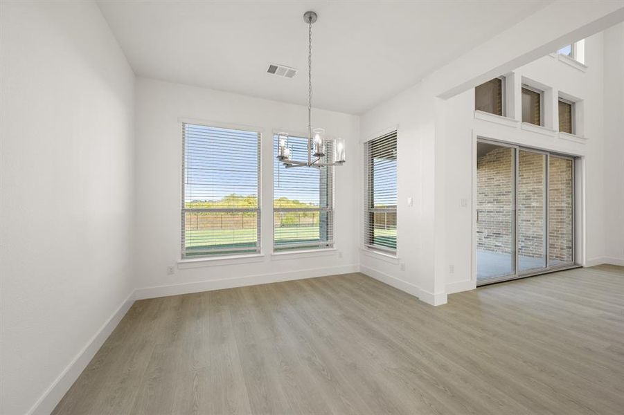 508 Burtin-  Dining-1