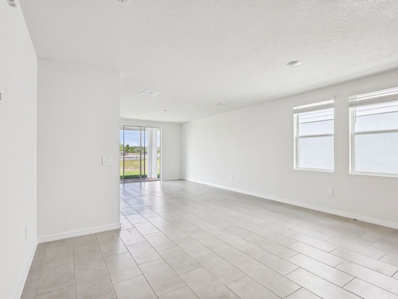 Spacious, unfurnished interior of a new home in The Meadow at Crossprairie, St. Cloud (Image 9).