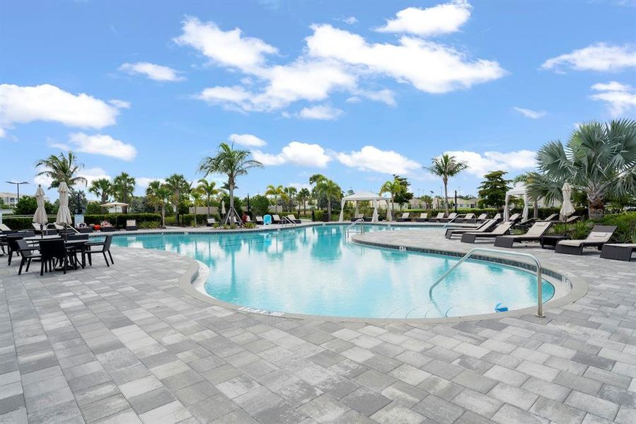 Community amenities in , Port Charlotte (Image 60).