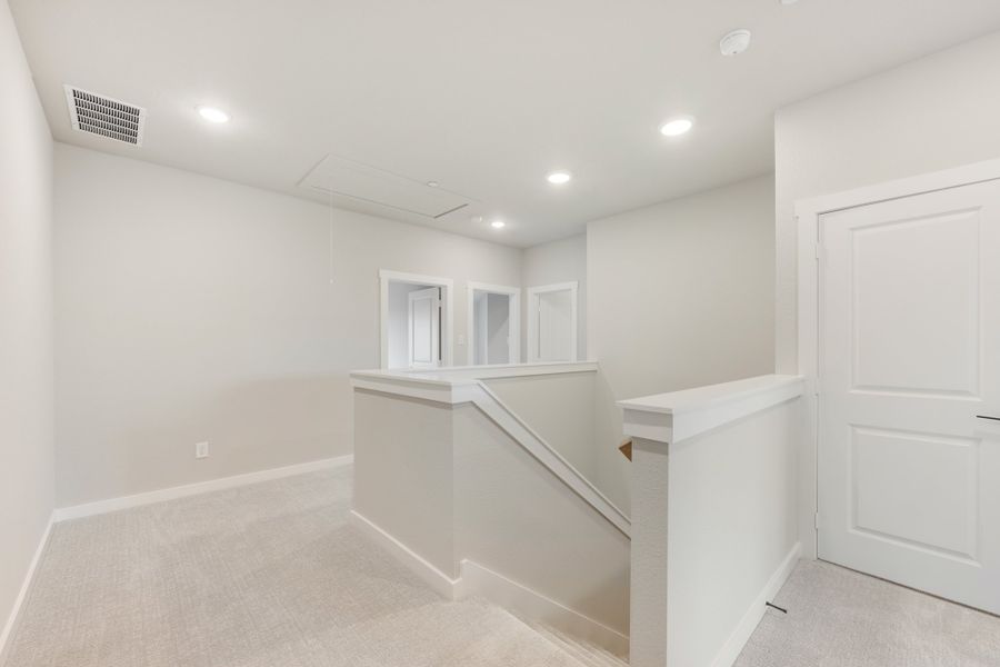 Spacious, unfurnished interior of a new home in Woodbridge Townhomes, Wylie (Image 36).