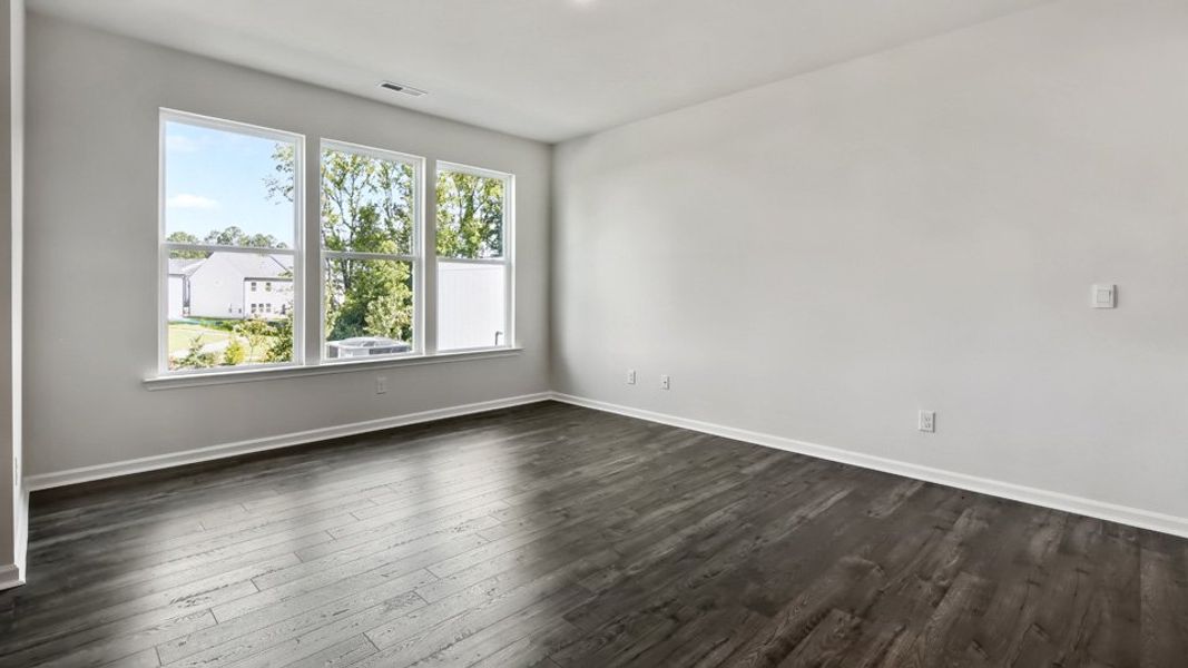Spacious, unfurnished interior of a new home in Copper Run South, Durham (Image 16).