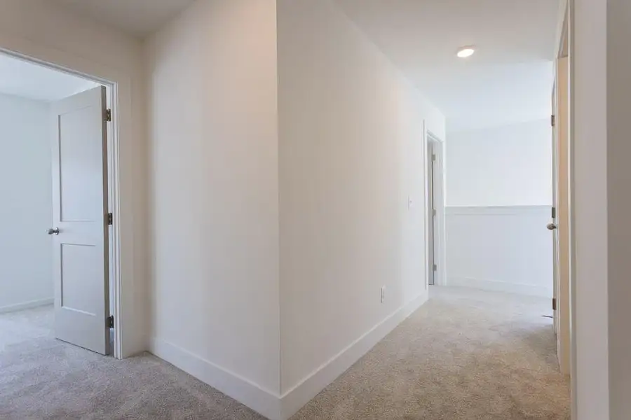 Spacious, unfurnished interior of a new home in , Buford (Image 12).