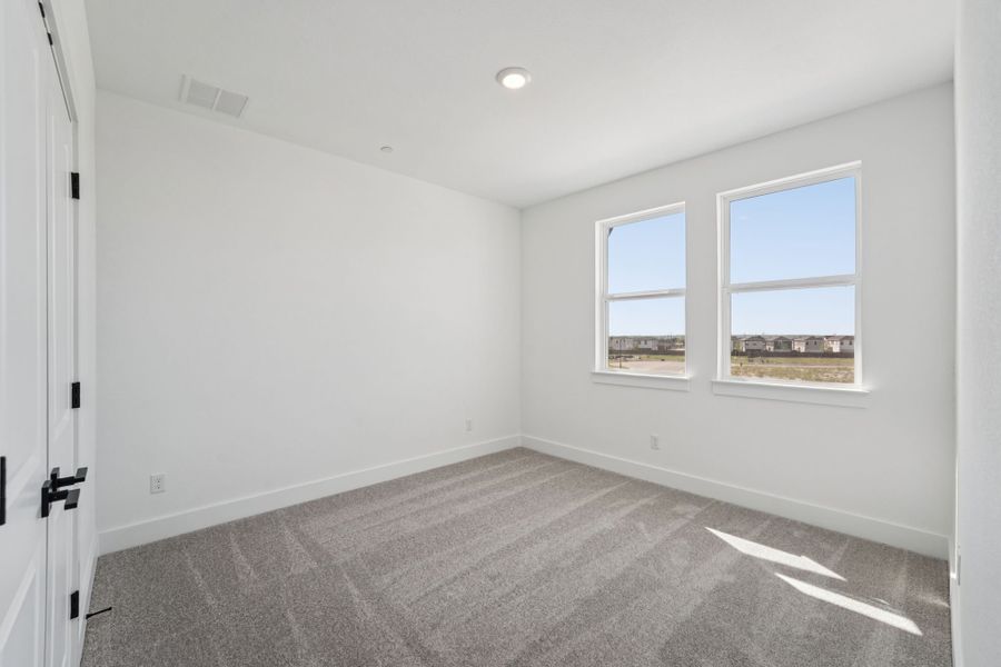 Spacious, unfurnished interior of a new home in Avery Centre, Round Rock (Image 21).