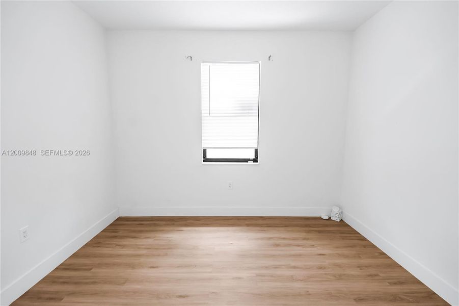 Spacious, unfurnished interior of a new home in , Clewiston (Image 32).