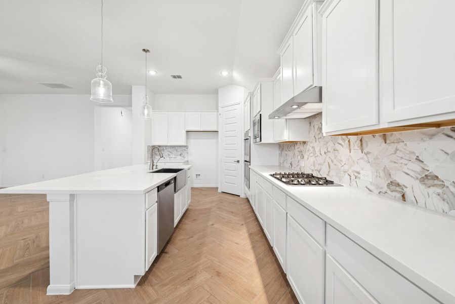 Plenty of counter and cabinet space