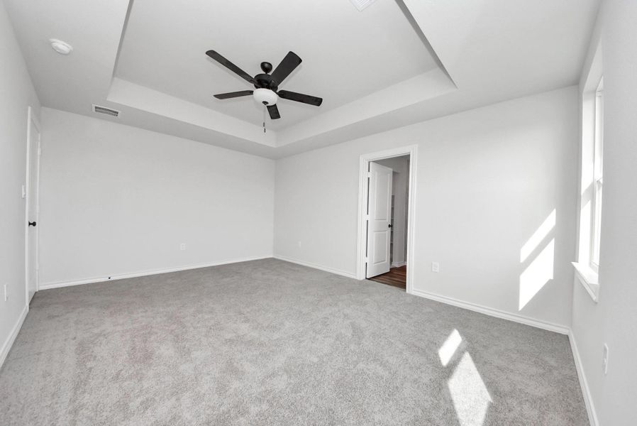 Spacious, unfurnished interior of a new home in Hill & Dale Ranch, Splendora (Image 32).