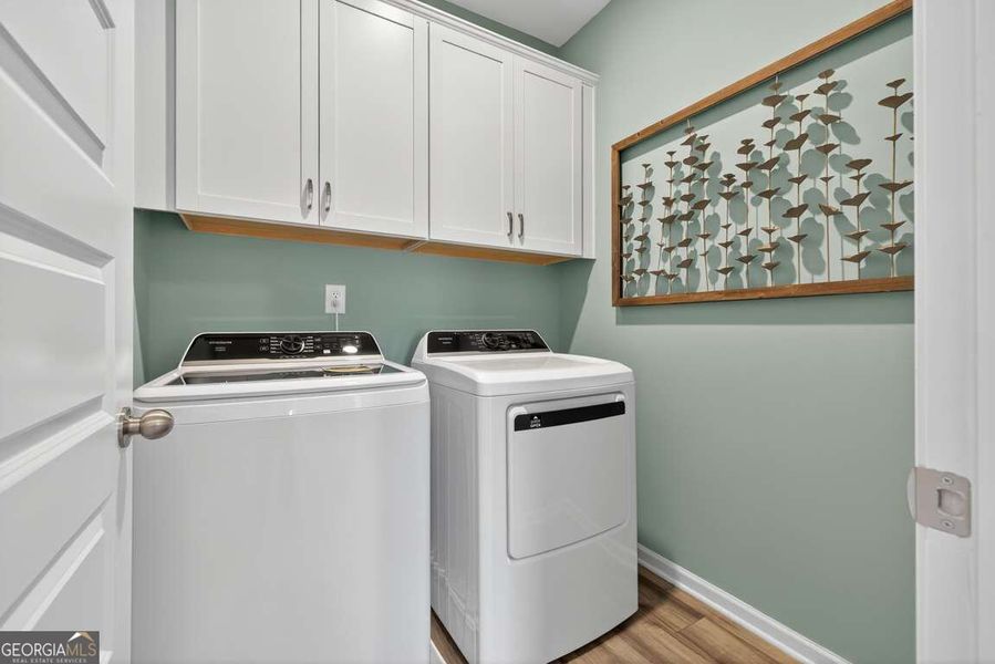 Furnished interior view inside a new home in Cobblestone Crossing Commons, Byron (Image 24). Furnished interior view inside a new home in Cobblestone Crossing Commons, Byron (Image 24).