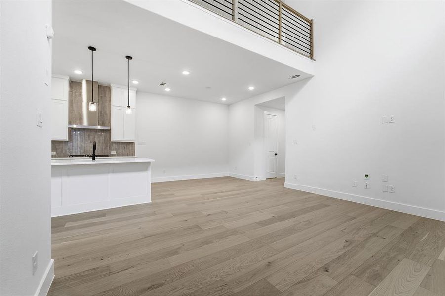 Spacious, unfurnished interior of a new home in Craig Ranch, McKinney (Image 16).