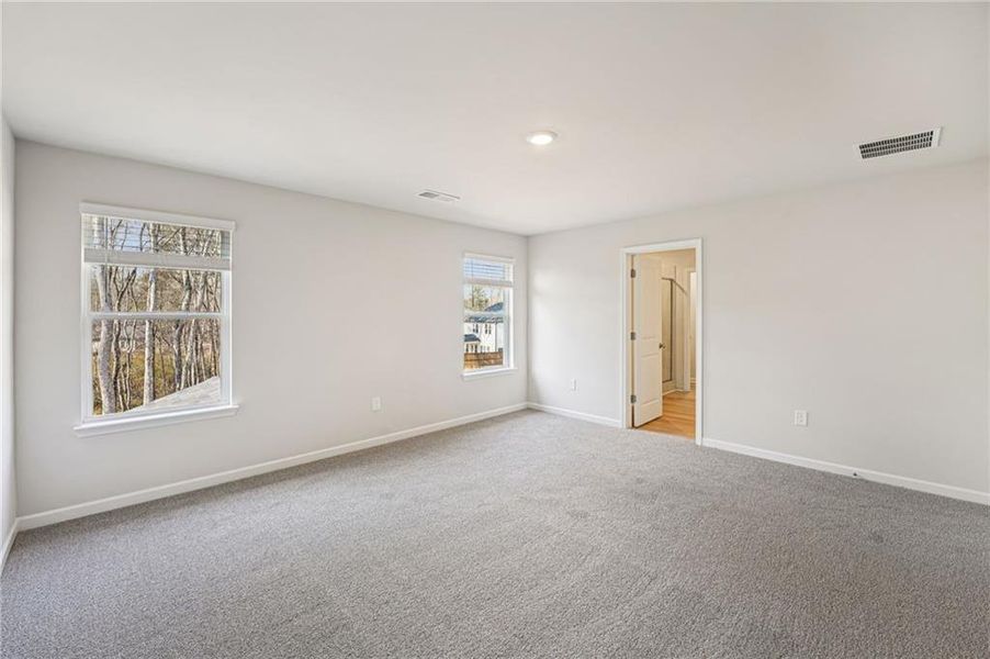Spacious, unfurnished interior of a new home in Westmont Preserve, Powder Springs (Image 44).