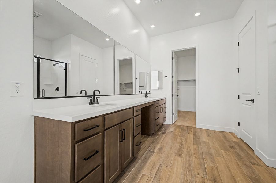 Furnished interior view inside a new home in Frontera, Surprise (Image 5).