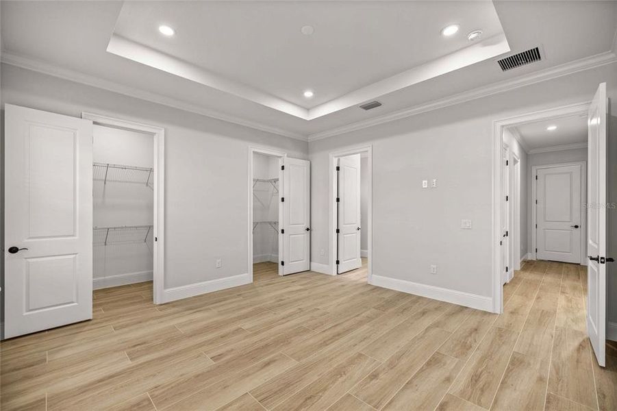 Spacious, unfurnished interior of a new home in , Ocala (Image 28).