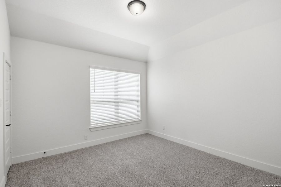 Spacious, unfurnished interior of a new home in Prominence Urban, San Antonio (Image 48).