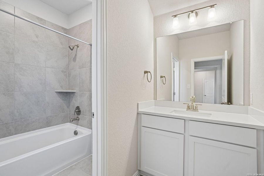 Furnished interior view inside a new home in Meyer Ranch - Enclave, New Braunfels (Image 7).
