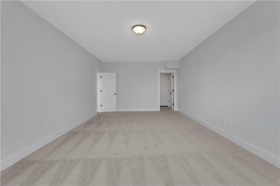 Spacious, unfurnished interior of a new home in Twin Lakes, Hoschton (Image 37).