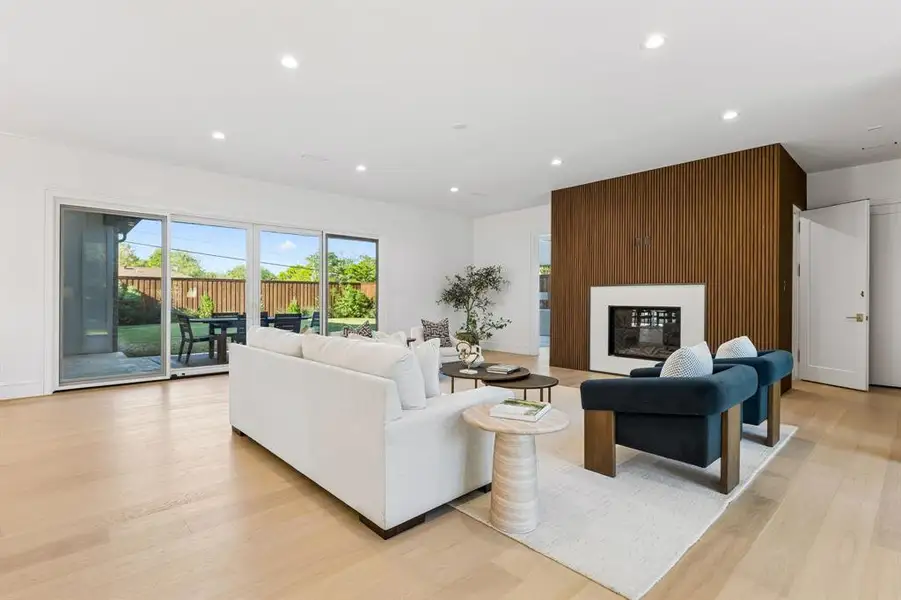 Furnished interior view inside a new home in , Dallas (Image 6).