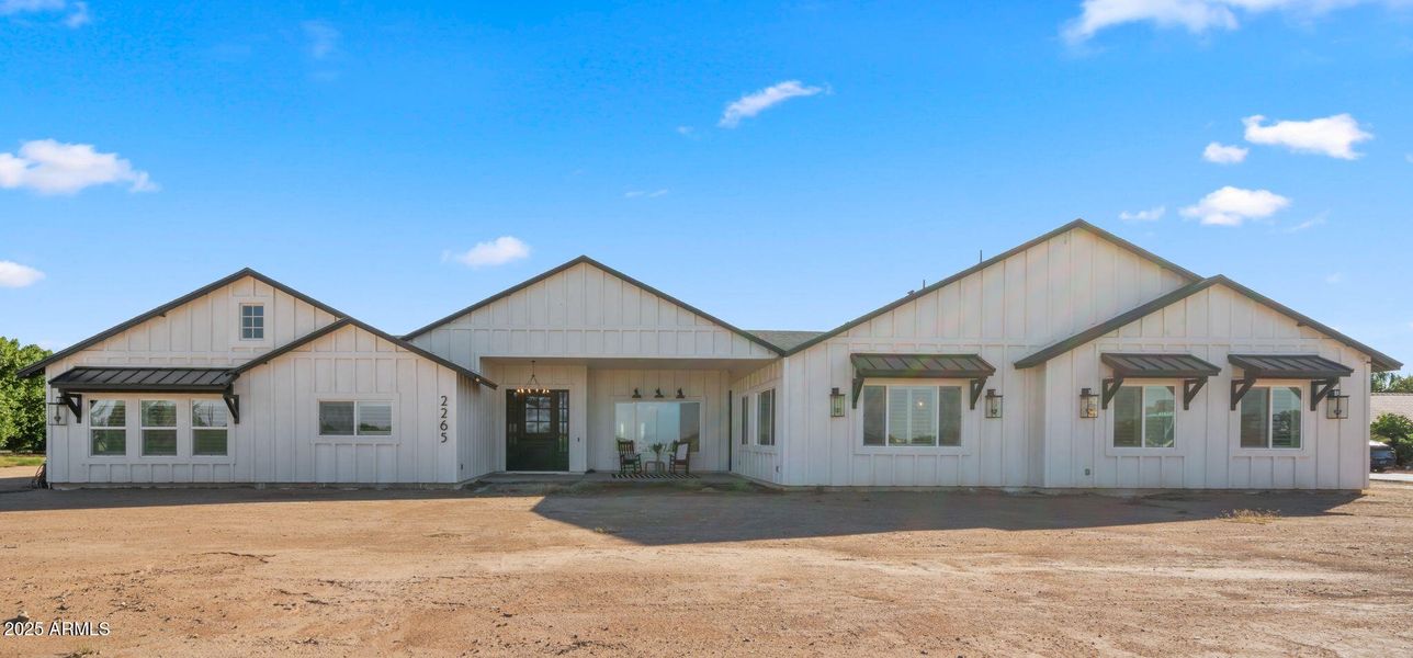 100-web-or-mls-Exterior5 100-web-or-mls-Exterior5