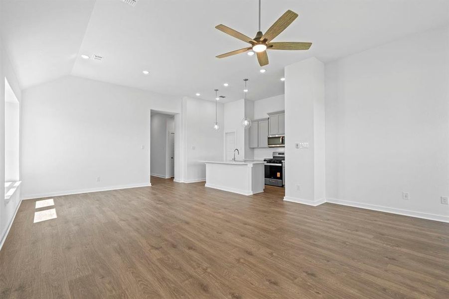 DAL_Meadow Vista_Kendalia_1813 Willowhurst Lane (15) DAL_Meadow Vista_Kendalia_1813 Willowhurst Lane (15)