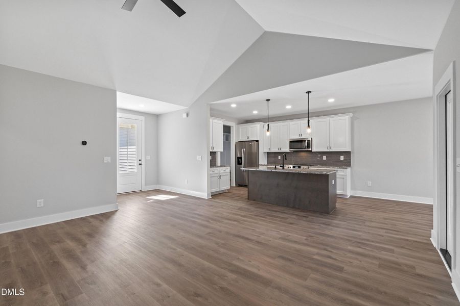 08-9400 Turkey Way _0920