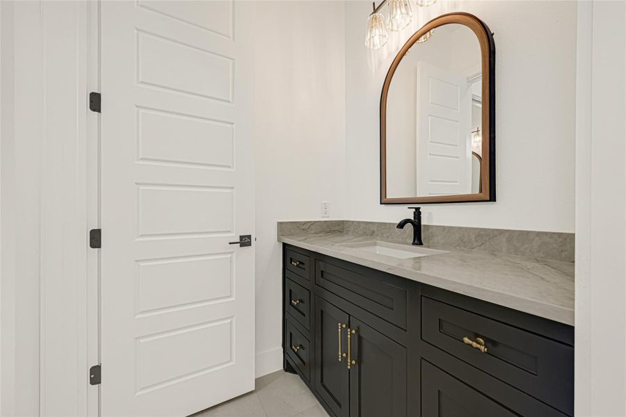 Furnished interior view inside a new home in , Conroe (Image 9).