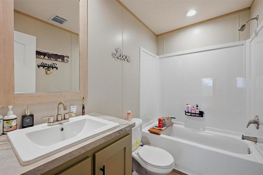 Furnished interior view inside a new home in , Whitewright (Image 8).