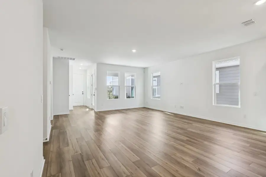 Spacious, unfurnished interior of a new home in Weslyn Park, St. Cloud (Image 9). Spacious, unfurnished interior of a new home in Weslyn Park, St. Cloud (Image 9).