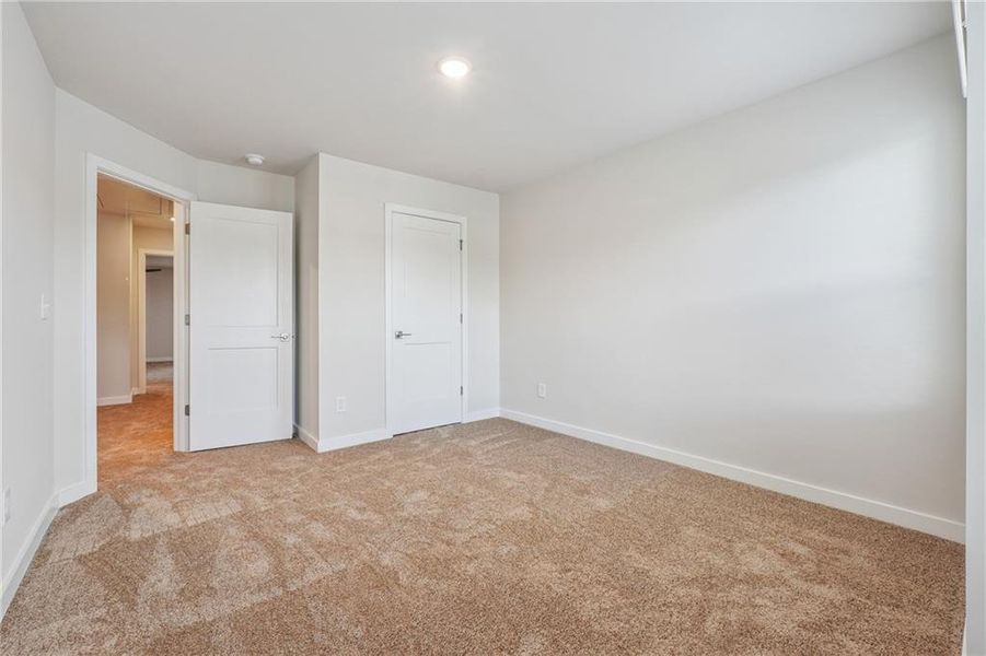 Spacious, unfurnished interior of a new home in Concord Oaks, Powder Springs (Image 10).