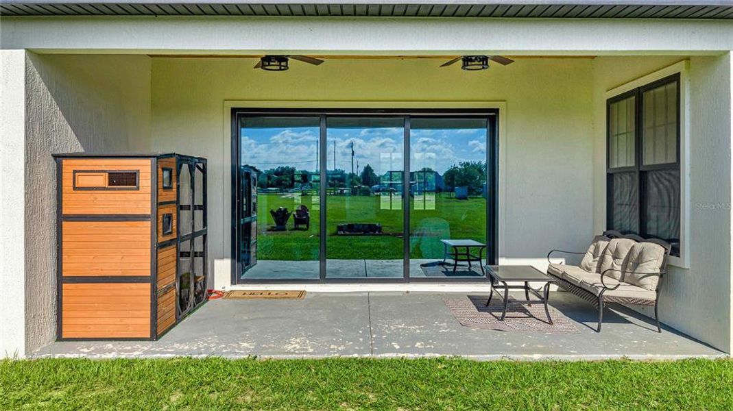 Exterior details and patio area of a home in , Belleview (Image 3).