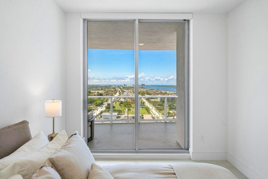 017-220LakeShoreDrive-2109-LakePark-FL-3