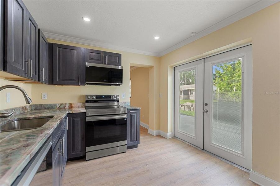 Furnished interior view inside a new home in , Bartow (Image 15).