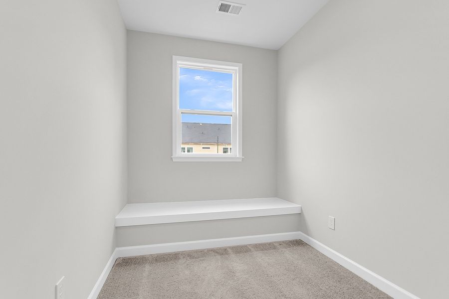Spacious, unfurnished interior of a new home in Pineland Preserve, Summerville (Image 28).