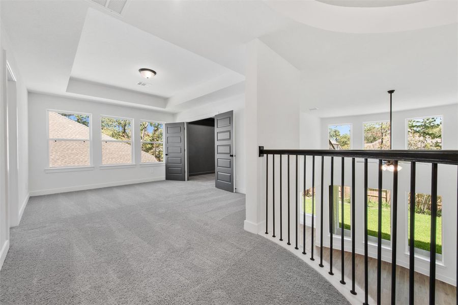 Representative image. Features, specifications, selections and colors may vary.