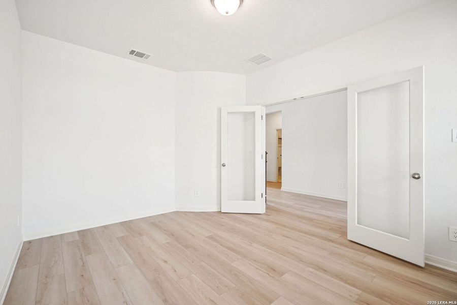 Spacious, unfurnished interior of a new home in Estancia Ranch - Classic Series, San Antonio (Image 39).