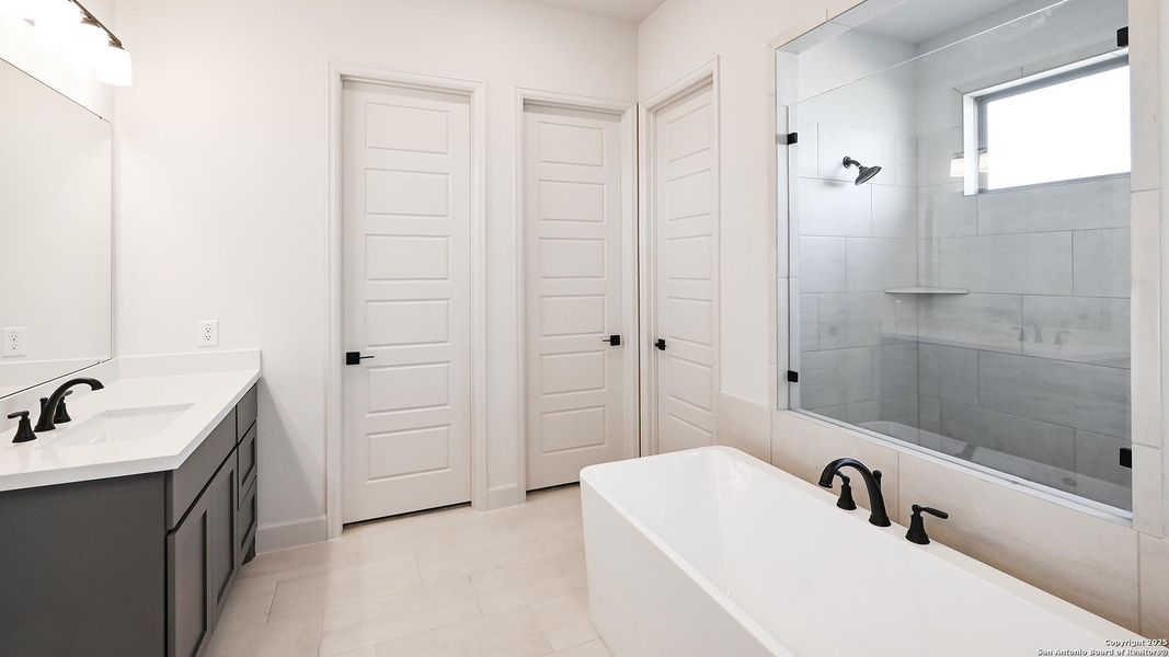 Furnished interior view inside a new home in Mayfair 50', New Braunfels (Image 8). Furnished interior view inside a new home in Mayfair 50', New Braunfels (Image 8).