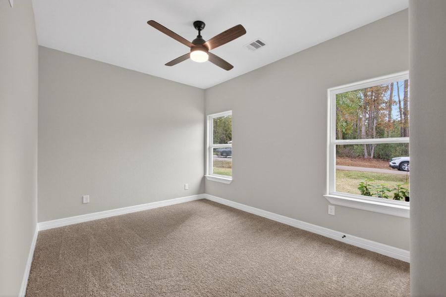 Spacious, unfurnished interior of a new home in , Willis (Image 20).