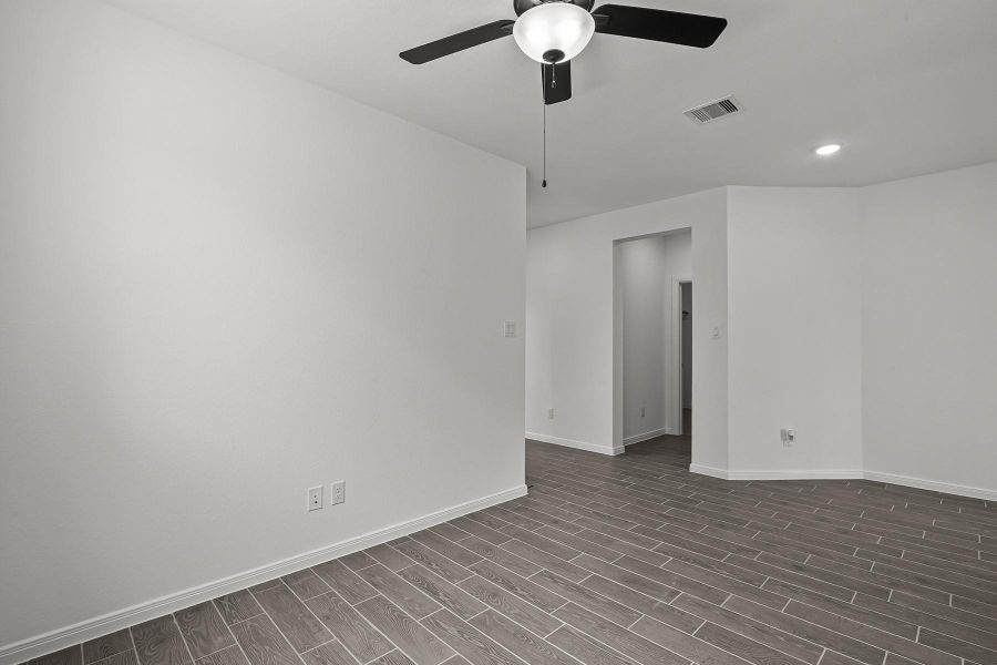 Photo does not represent actual home options and selection. Ask Sales consultant for specific selections.