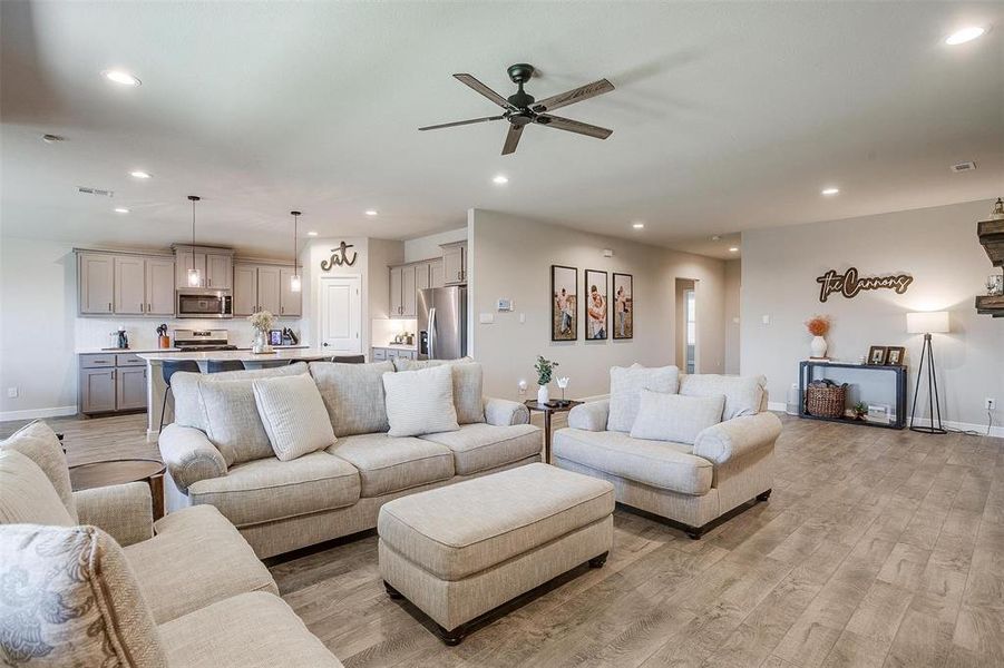 Furnished interior view inside a new home in , Cedar Hill (Image 25). Furnished interior view inside a new home in , Cedar Hill (Image 25).