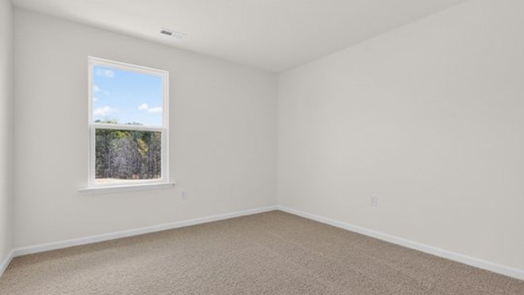 Spacious, unfurnished interior of a new home in Shahbain Reserve, Raeford (Image 31).