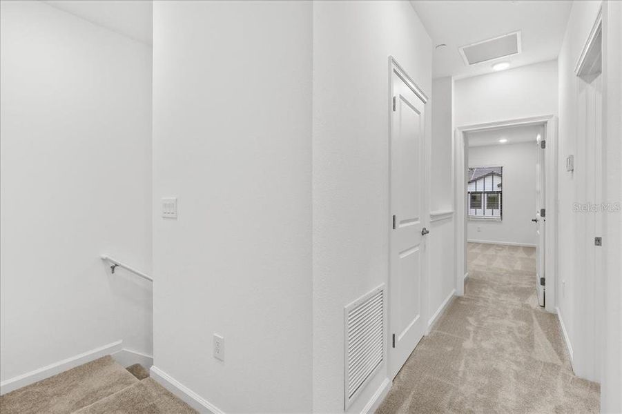 Spacious, unfurnished interior of a new home in , Orlando (Image 40).